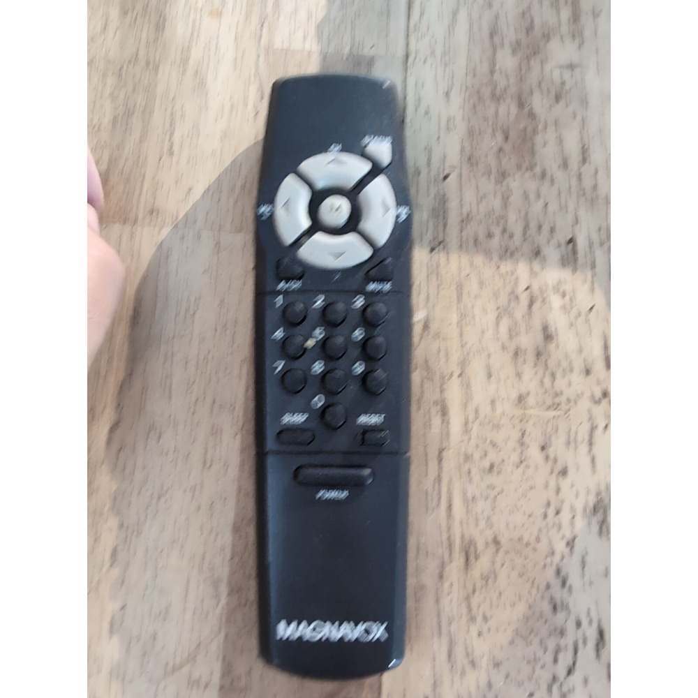 MAGNAVOX TV REMOTE CONTROL Used Good Condition Untested